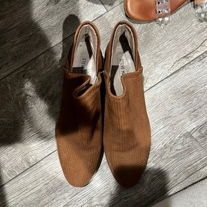 Steve Madden size 10 booties. Have been worn multiple times